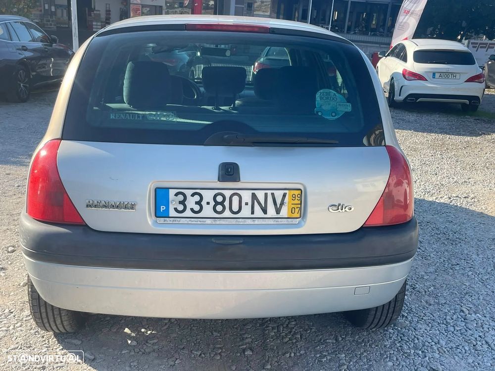 Renault Clio 1.2 - 9
