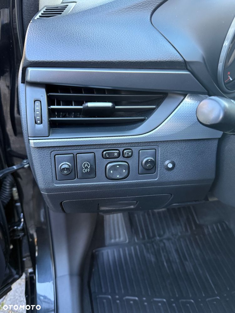 Toyota Avensis 2.0 D-4D Premium - 32