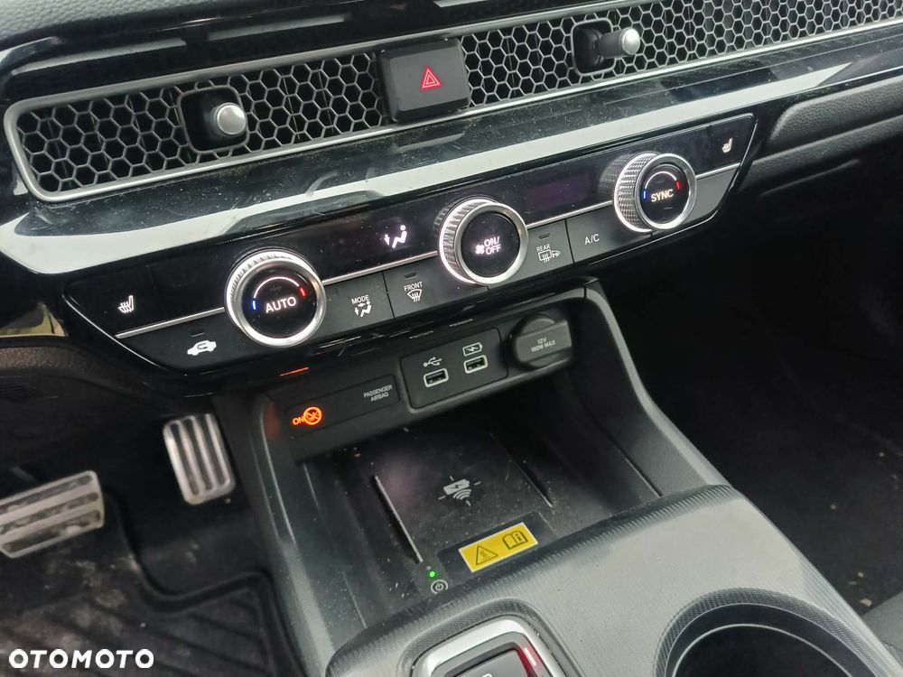 Honda Civic 2.0 i-MMD Sport CVT - 16