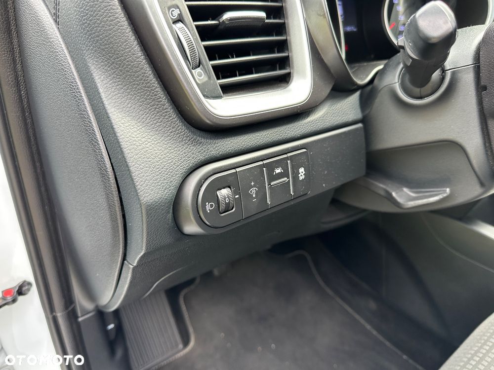 Kia Ceed 1.4 L Business Line Plus - 31