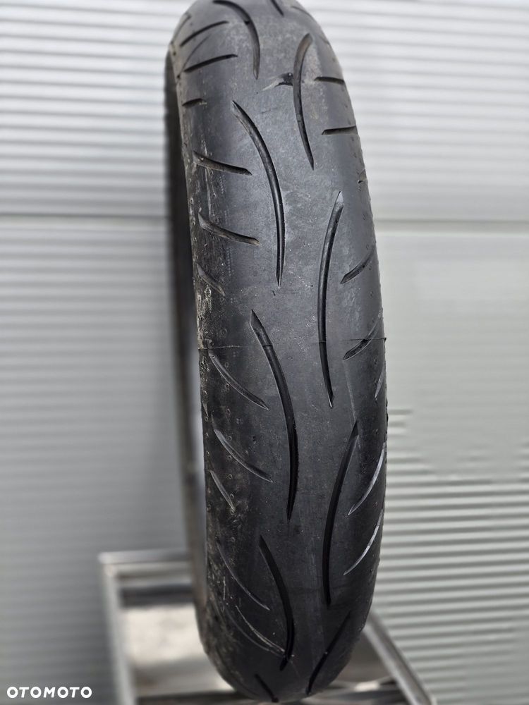 Opona Metzeler Sportec M5 120/70/17 bieżnik 4mm - 2
