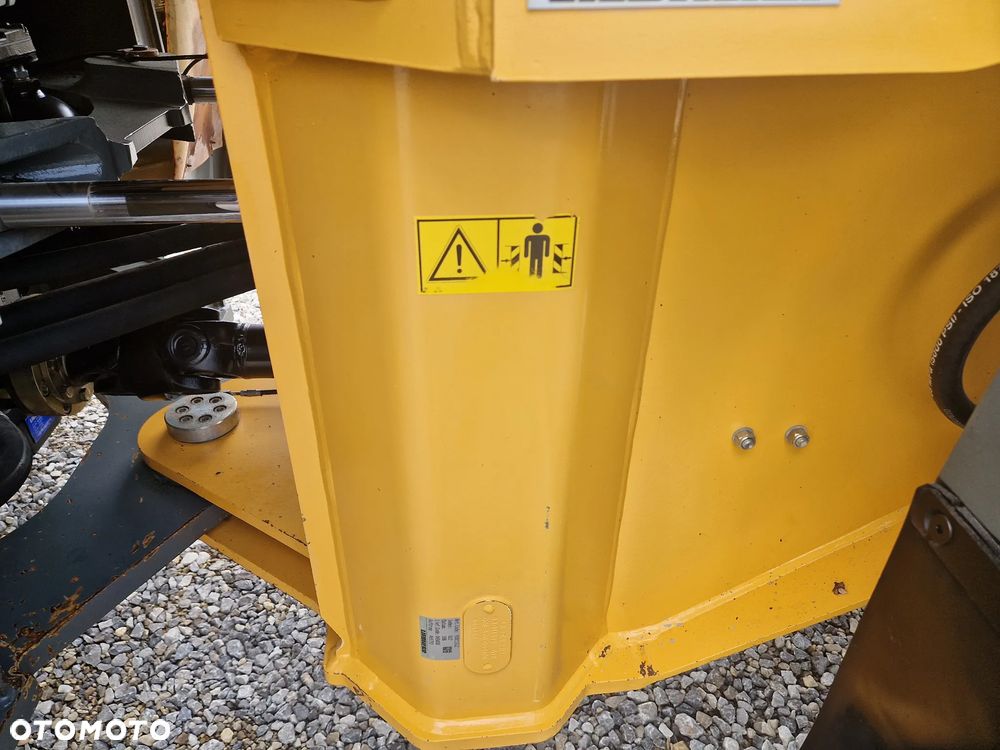 Liebherr L550 - 28