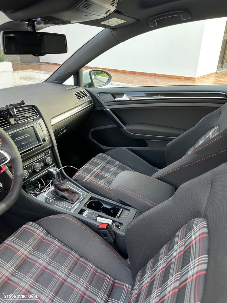 VW Golf 2.0 TSi GTi DSG Performance - 17