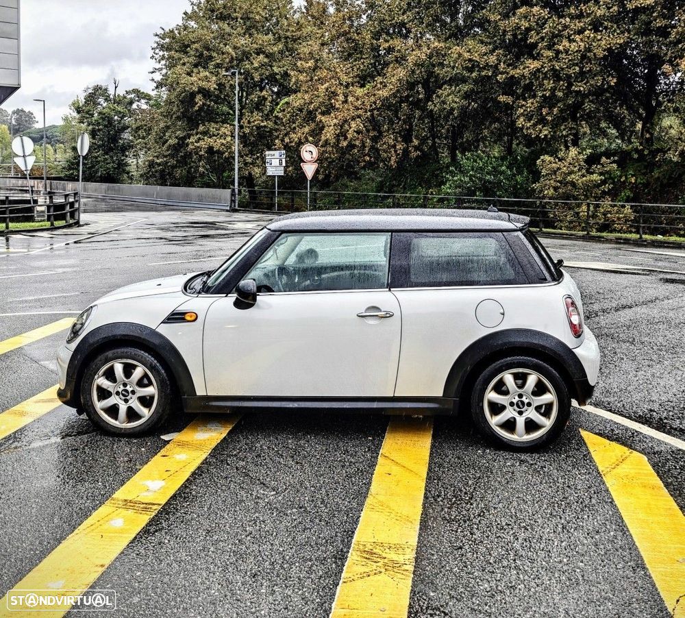 MINI 3 Portas Cooper D - 3
