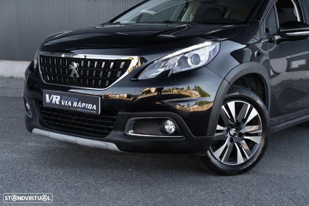 Peugeot 2008 1.2 PureTech Signature - 28