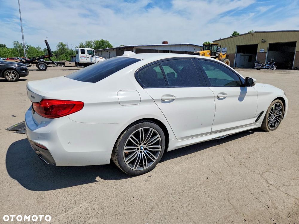 BMW Seria 5 540i xDrive M Sport Edition - 4