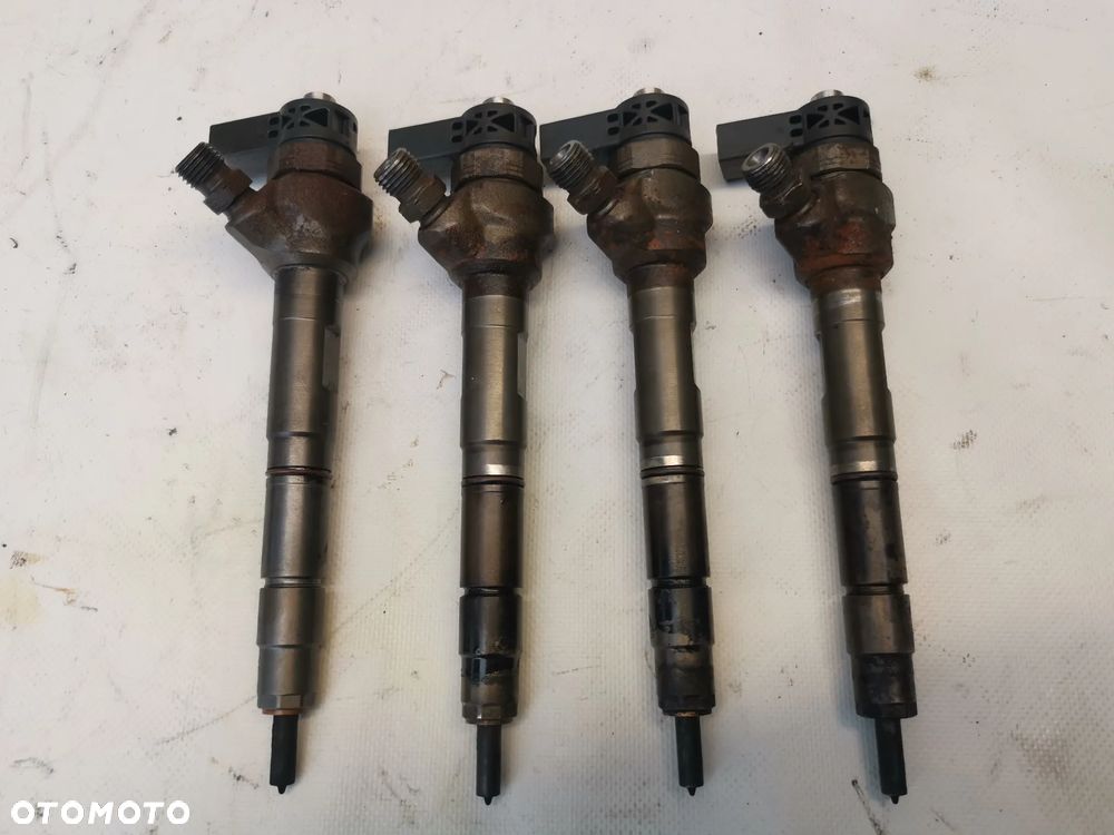 Wtryskiwacz Wtrysk Paliwa 2.0 TDI CR 03L130277J - 1