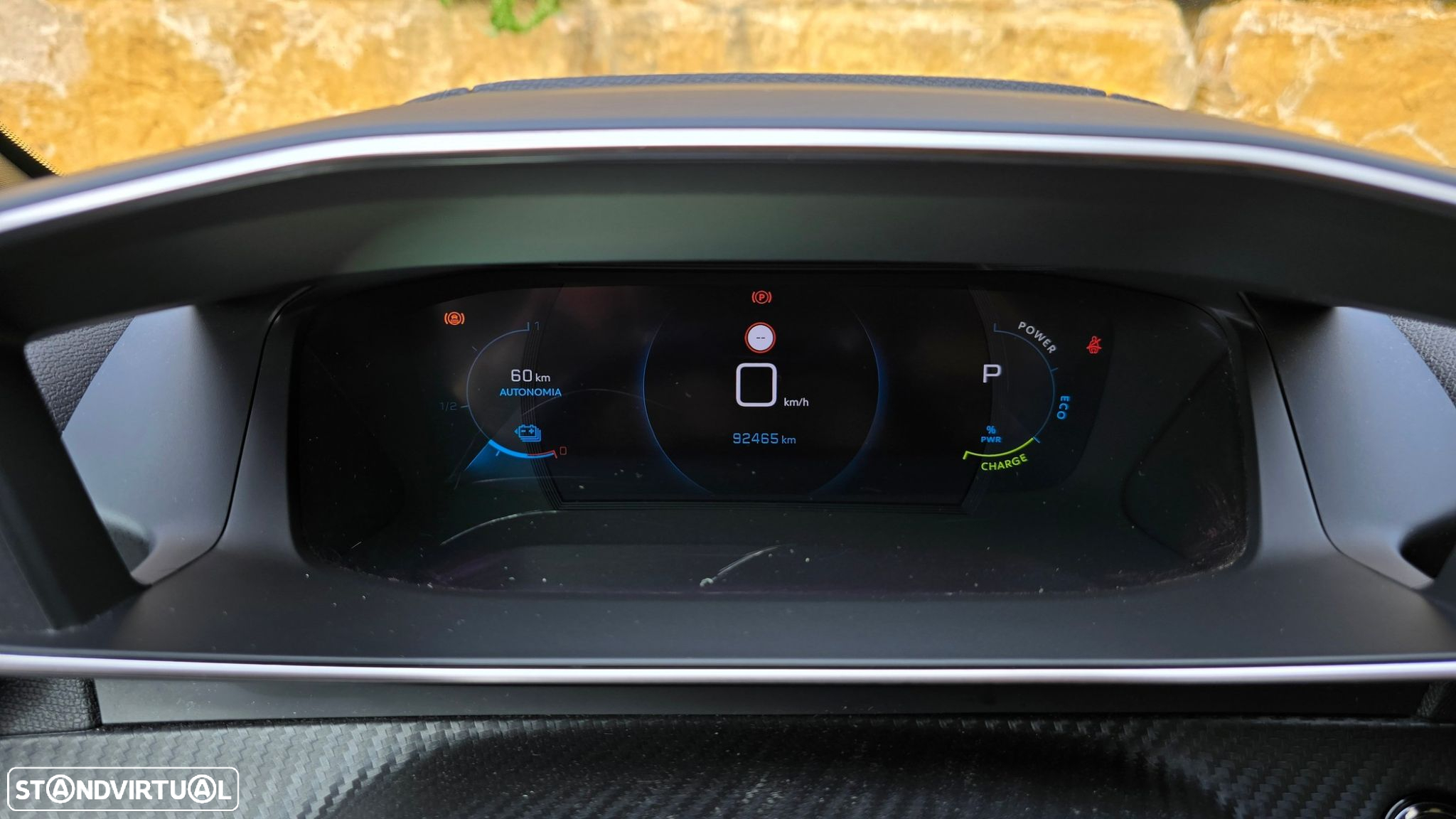 Peugeot e-208 GT - 19