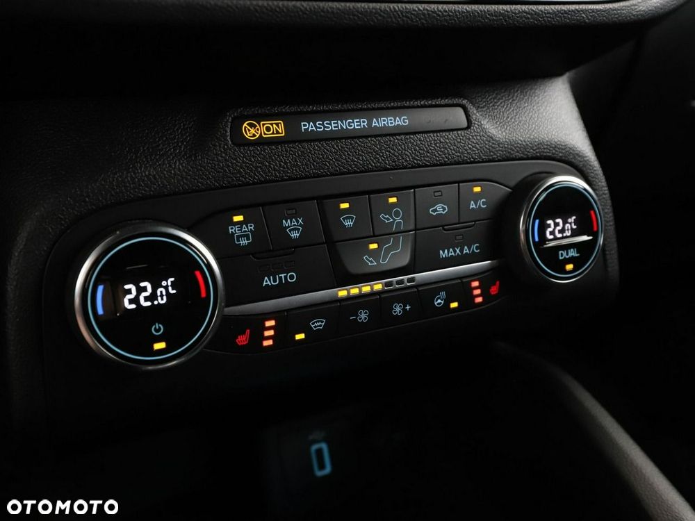 Ford Focus 1.5 EcoBlue Start-Stopp-System ST-LINE - 29