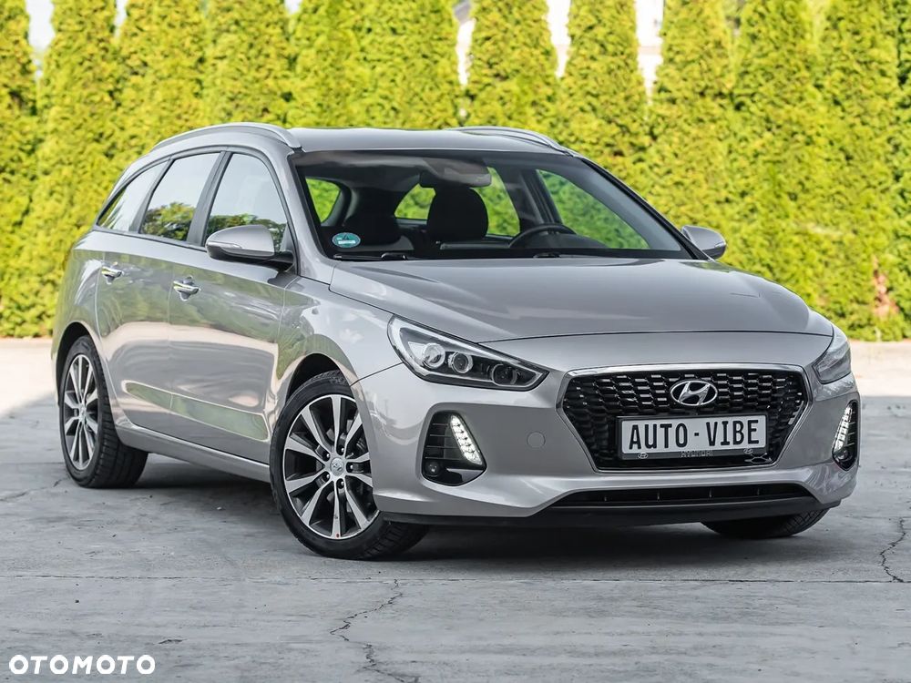 Hyundai i30 1.4 T-GDI Premiere Luxury - 1