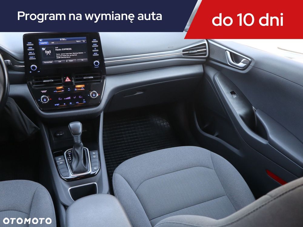 Hyundai IONIQ - 10