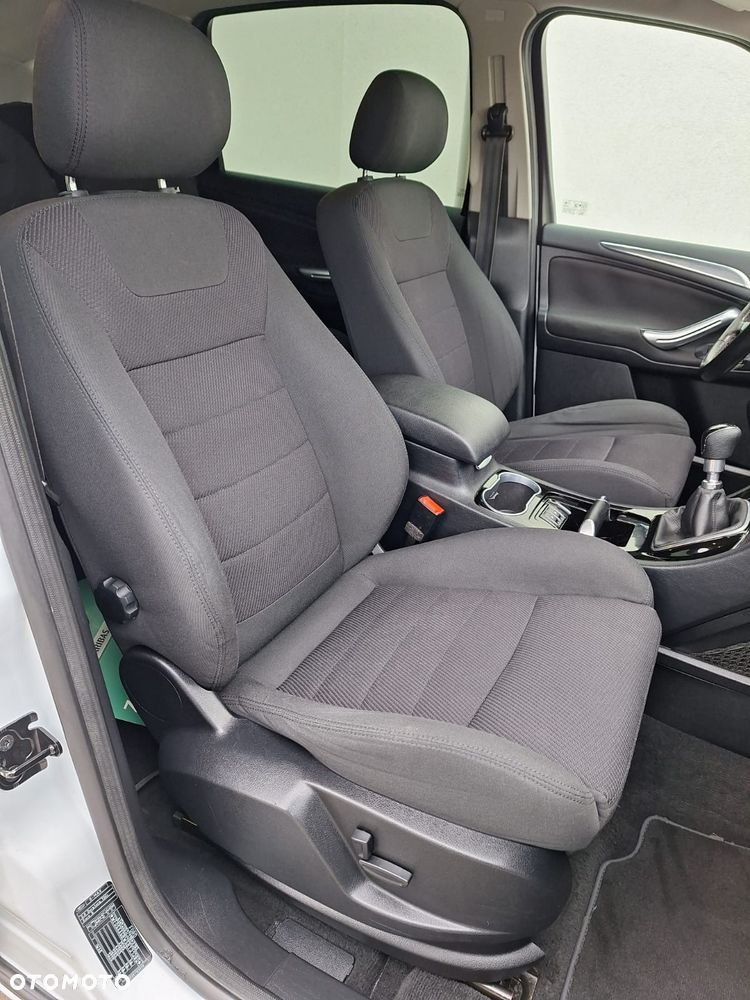 Ford S-Max 2.0 TDCi DPF Titanium X - 33