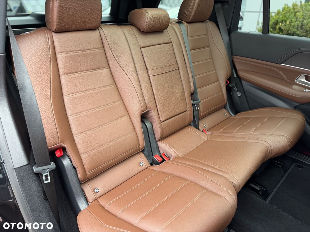 Mercedes-Benz GLS - 25