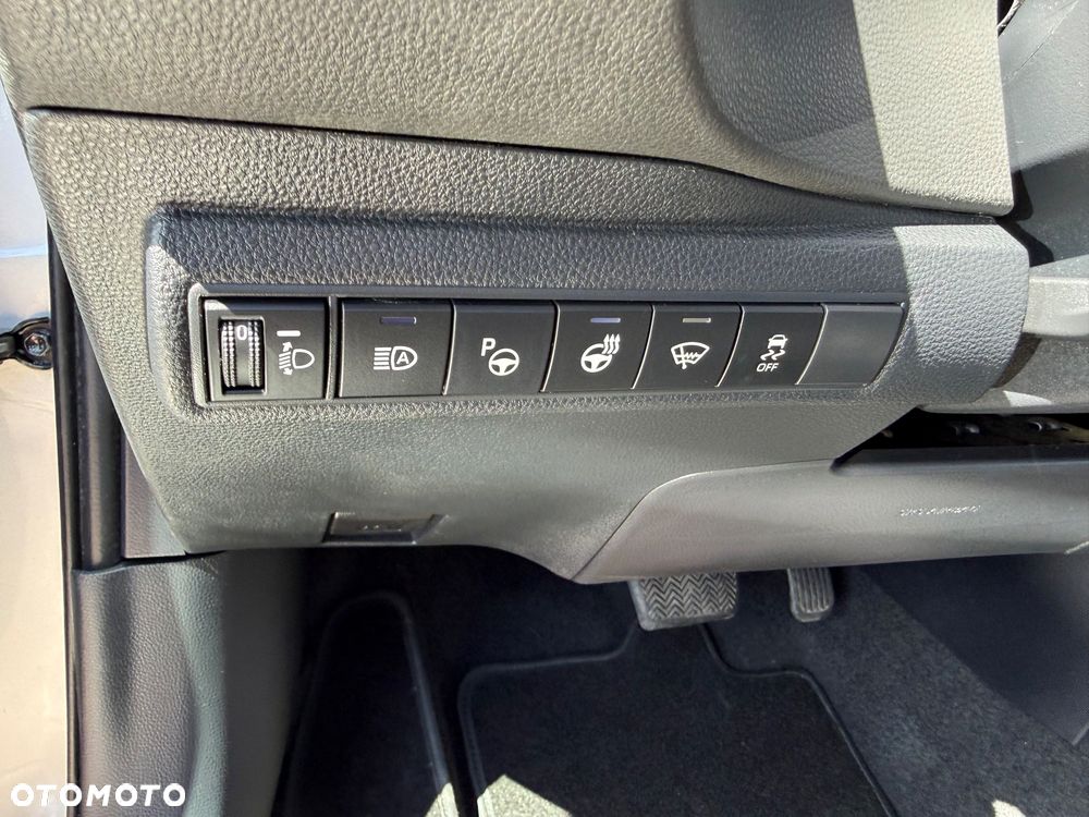 Toyota Corolla 2.0 Lounge - 19