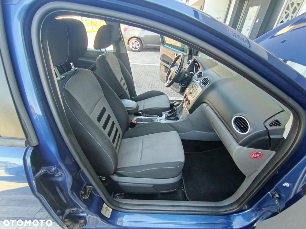 Ford Focus 1.6 Sport - 16