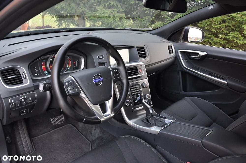 Volvo V60 D4 Geartronic - 18
