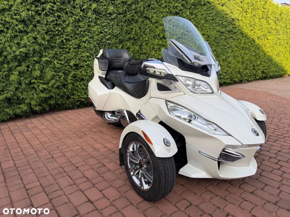 Can-Am Spyder - 1