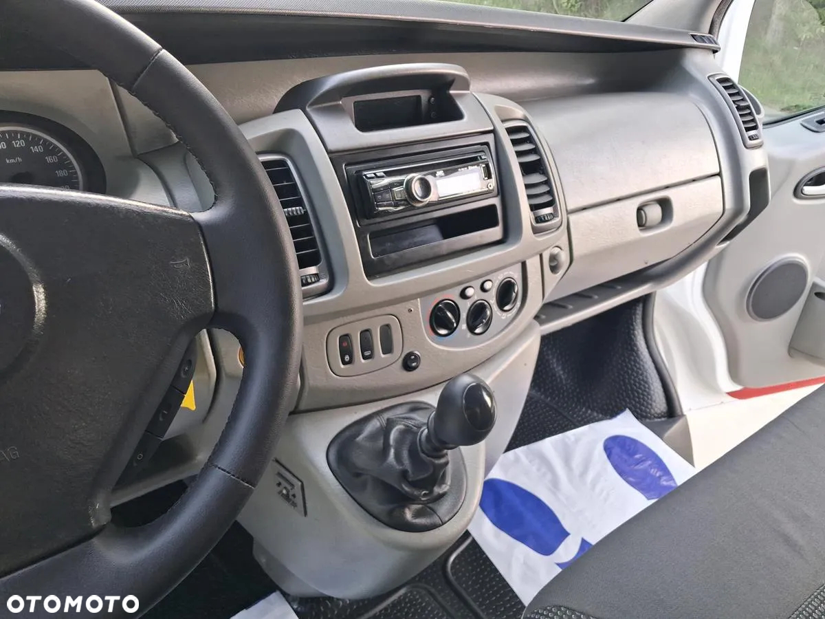 Opel Vivaro - 23