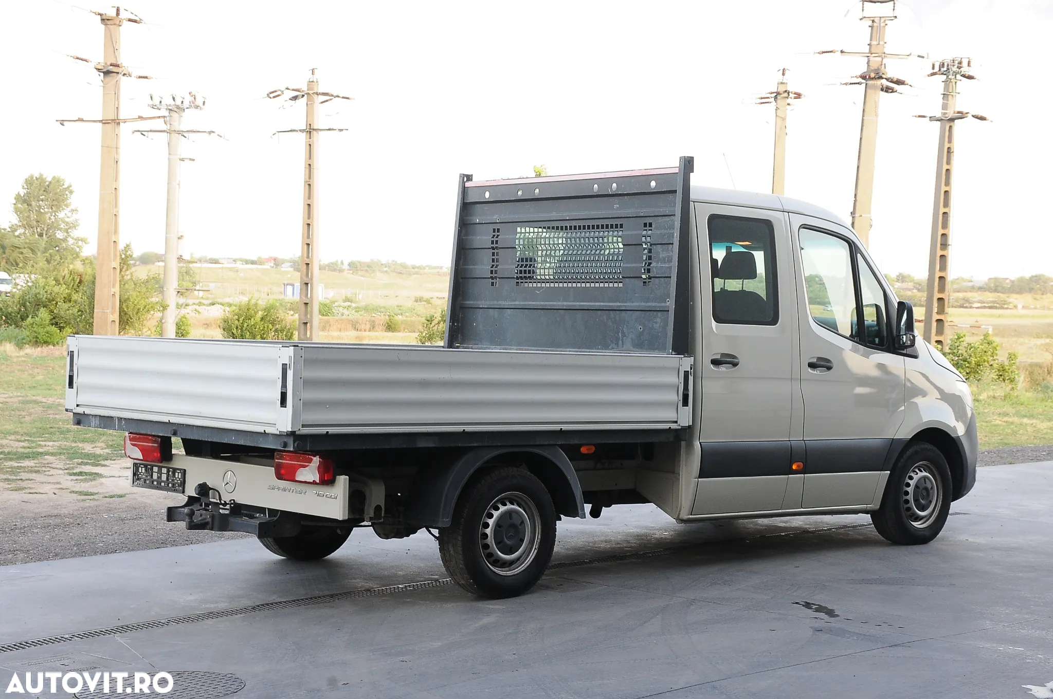 Mercedes-Benz Sprinter - 4