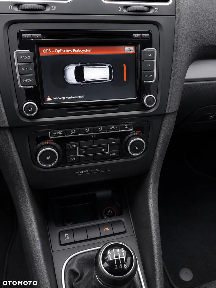 Volkswagen Golf 2.0 TDI DPF Highline - 15