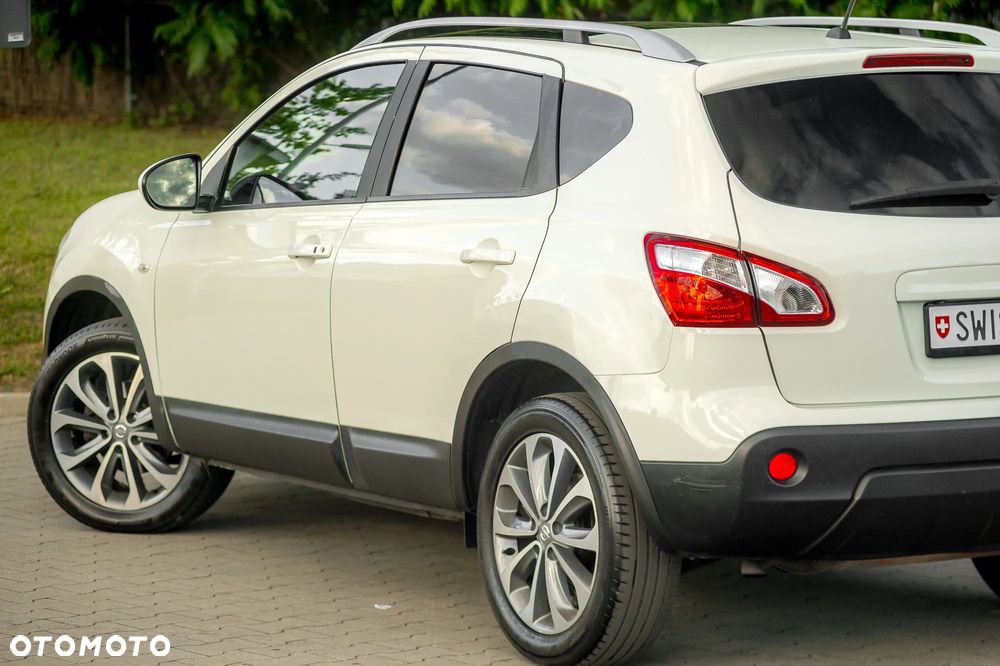 Nissan Qashqai 2.0 4x4 Tekna Premium - 10