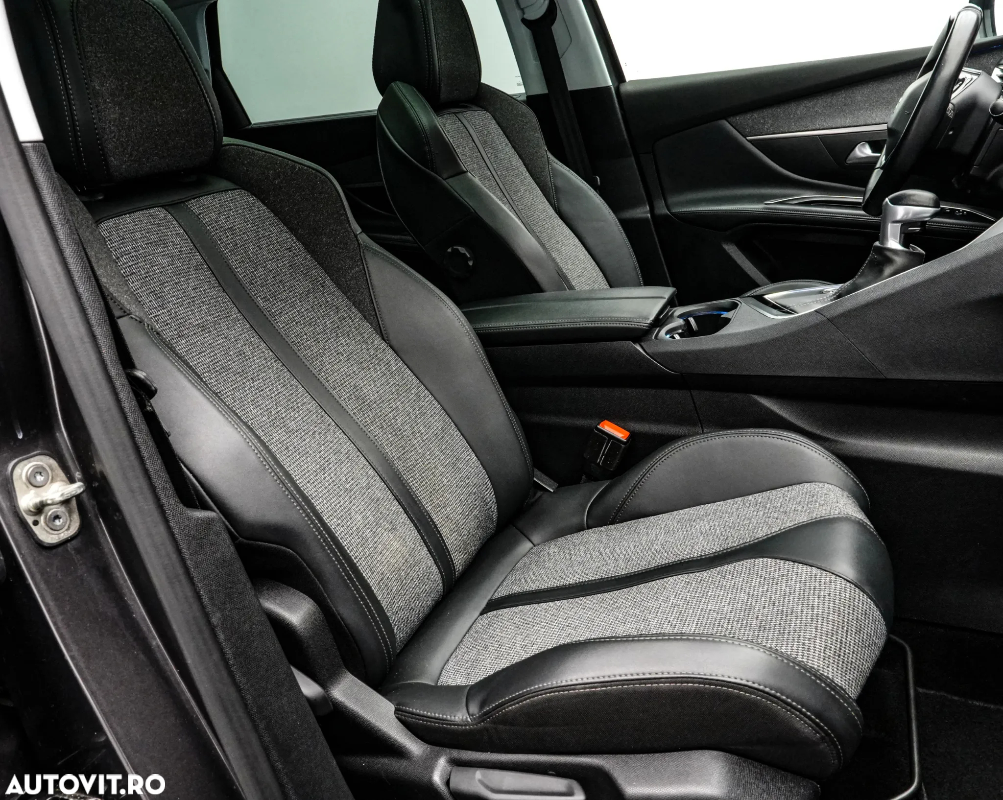 Peugeot 5008 1.2 Puretech Turbo s&s Allure - 16