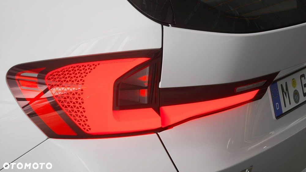 BMW X1 sDrive18i - 9