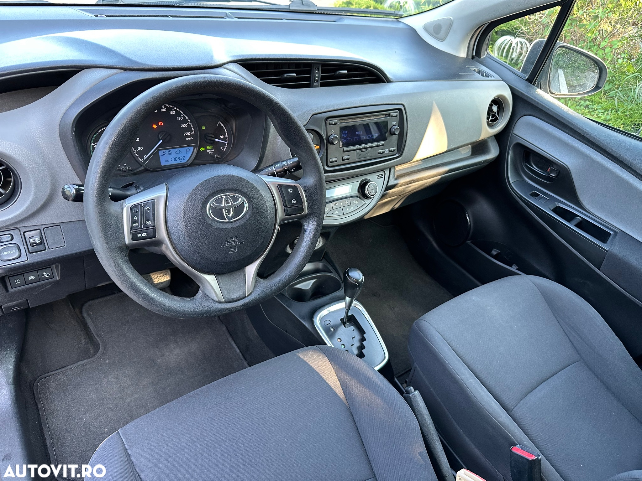 Toyota Yaris 1.5 VVT-i HSD Eco - 3