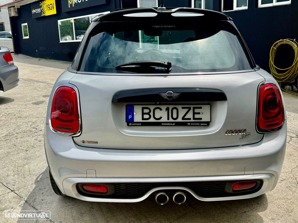 MINI 5 Portas Cooper SD Auto Desportiva - 44