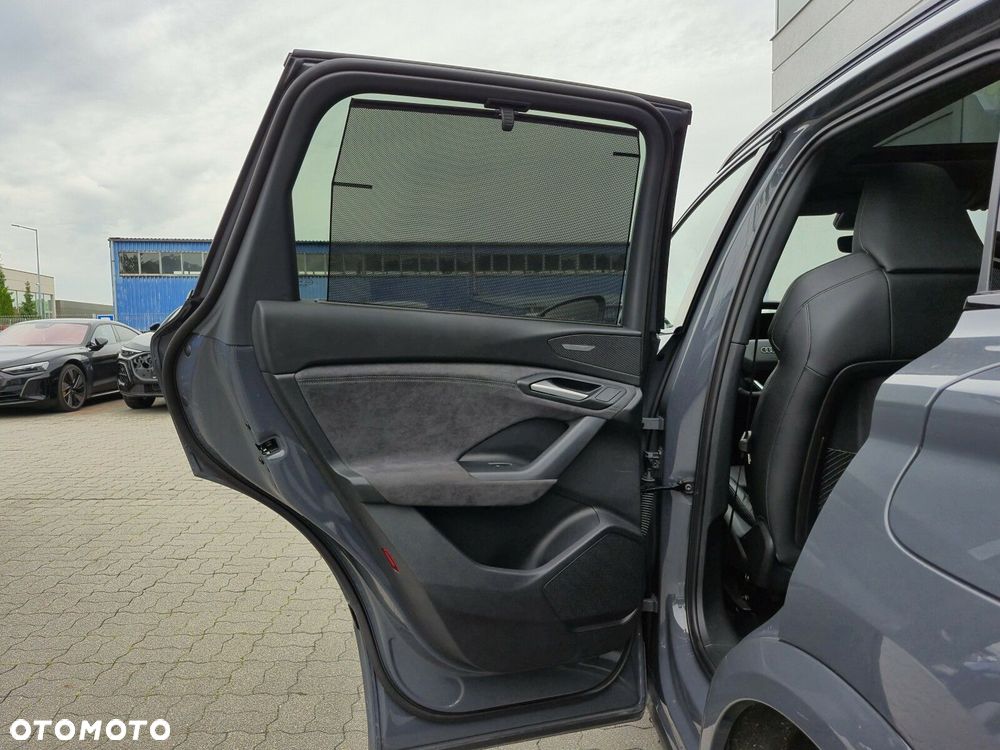 Audi Q6 e-tron - 26