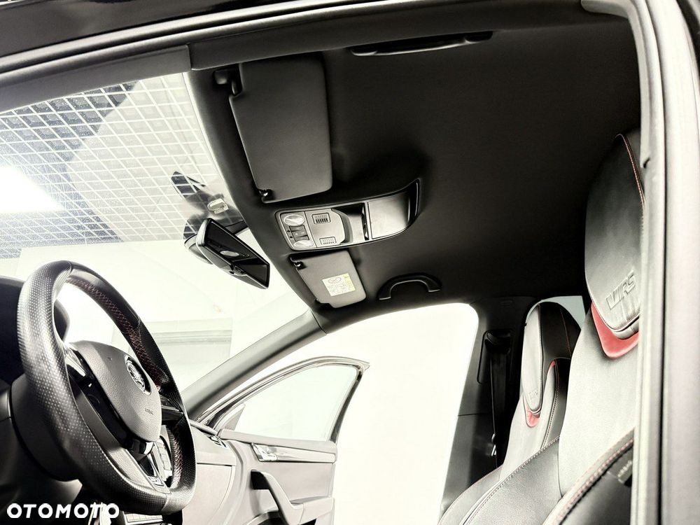 Skoda Octavia 2.0 TDI RS - 24