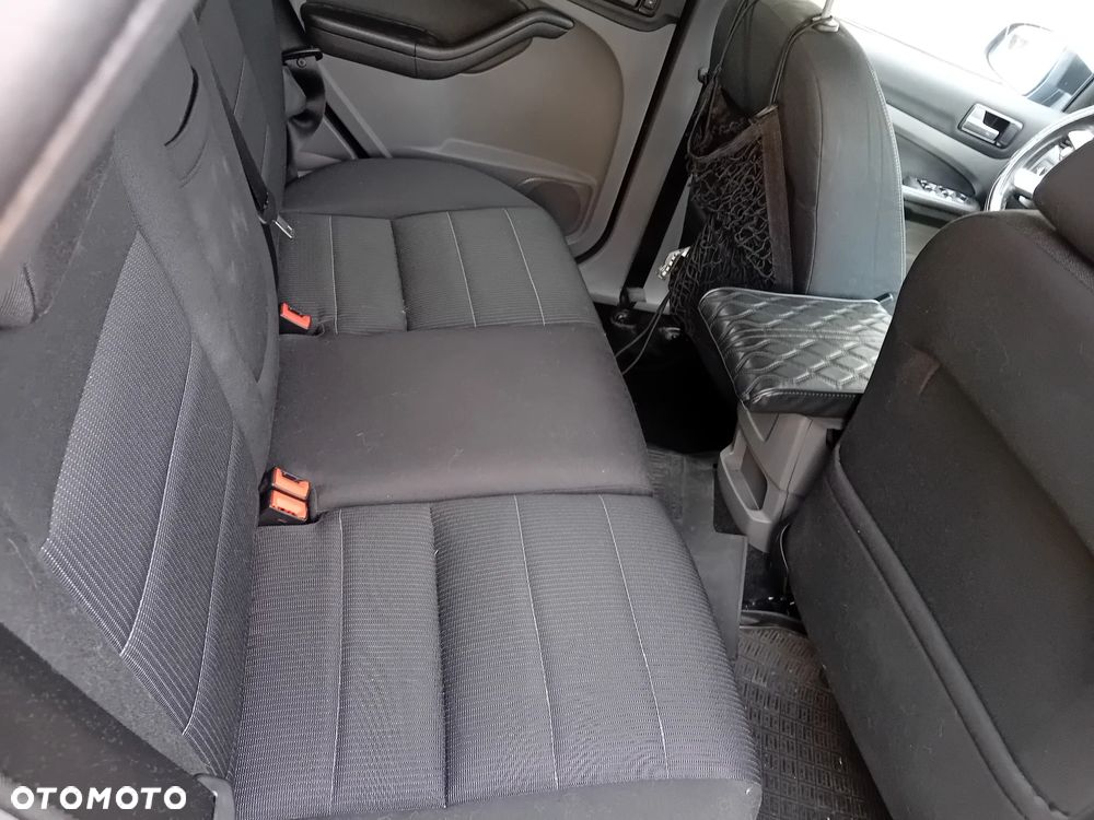 Ford Focus 2.0 Titanium - 10