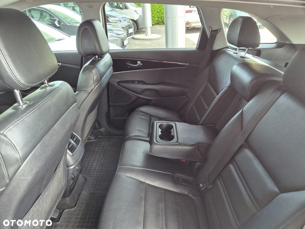 Kia Sorento - 12