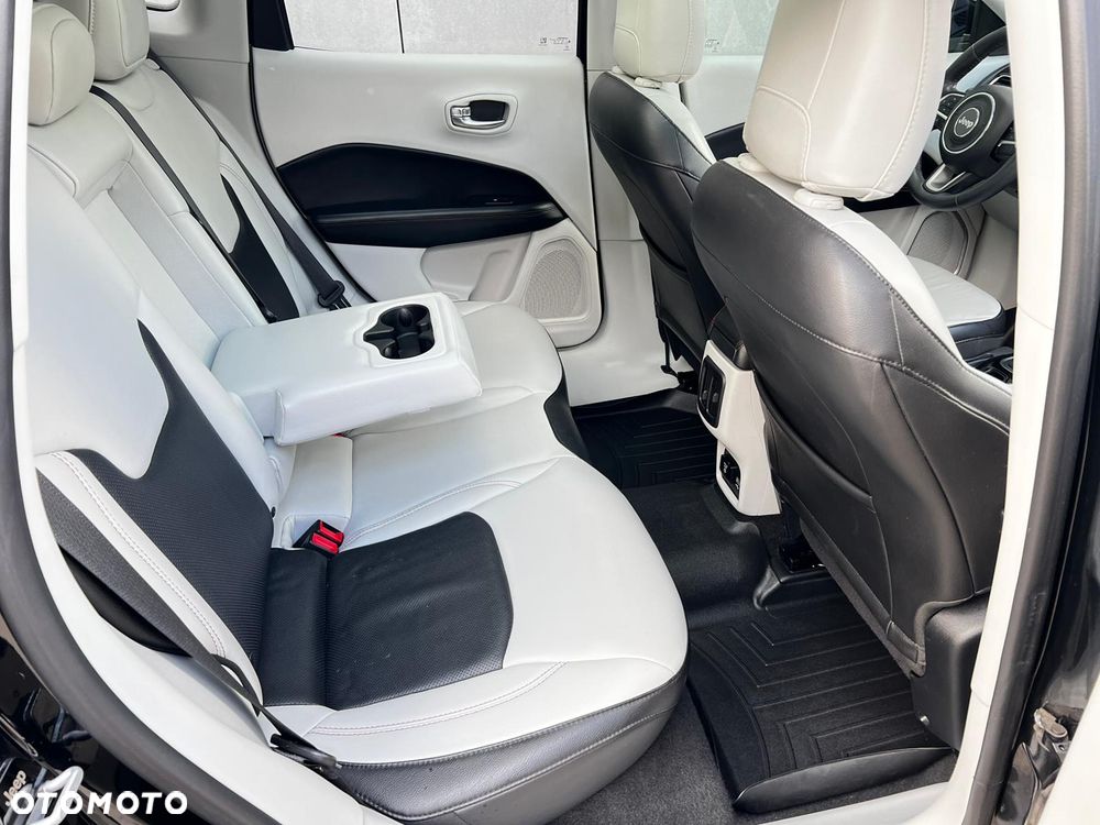Jeep Compass - 22