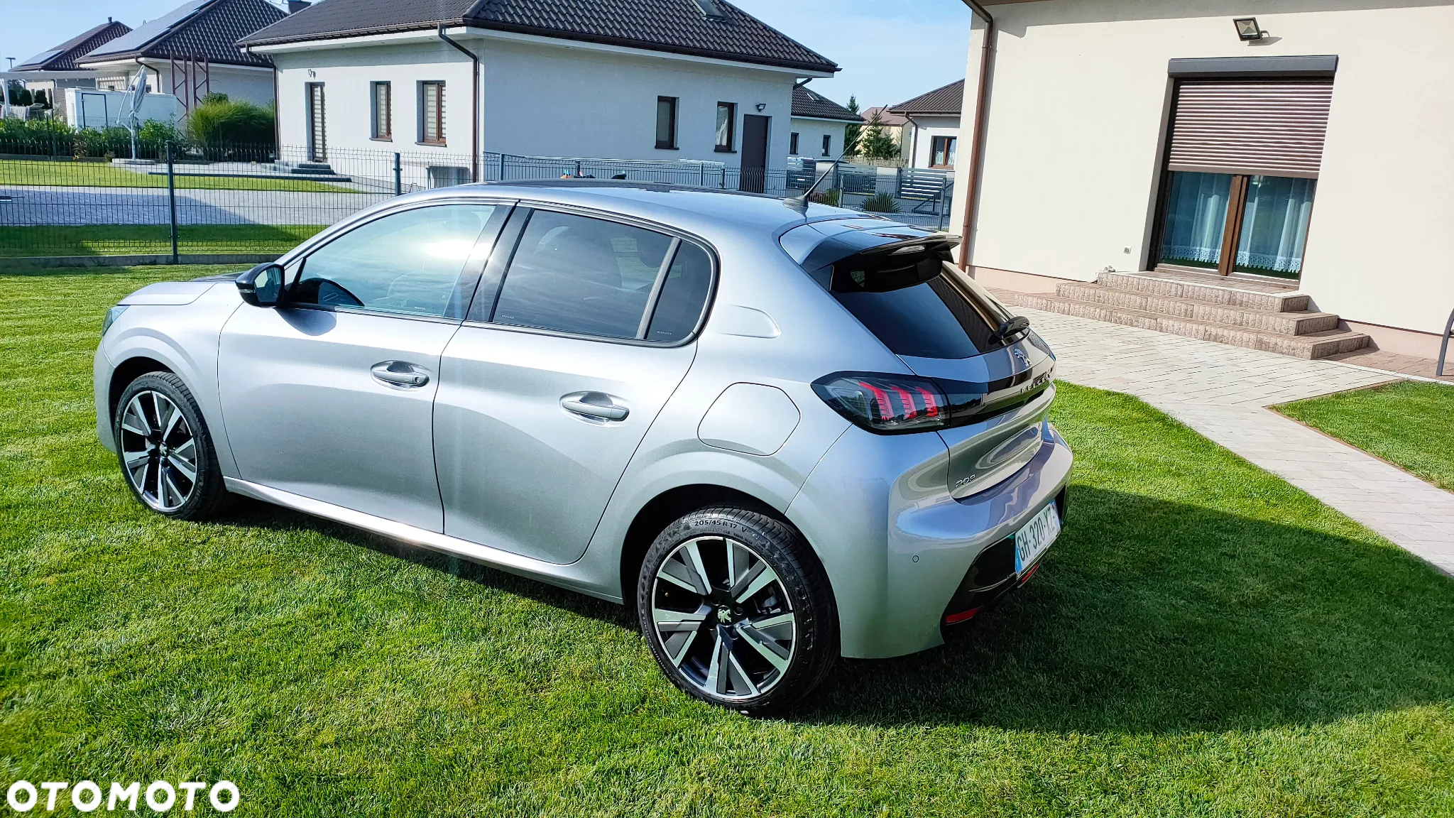 Peugeot 208 PureTech 100 Allure - 5
