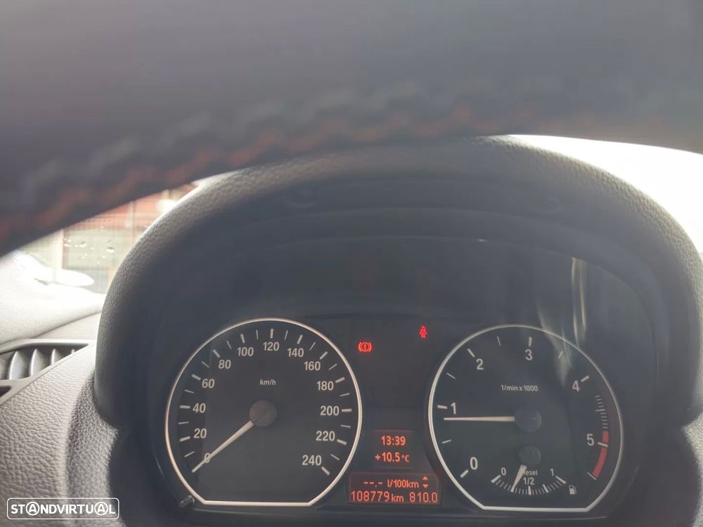 BMW 118 d Pack M - 7