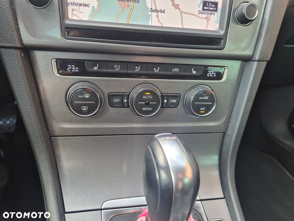 Volkswagen Golf 1.6 TDI BlueMotion Technology DSG Lounge - 16