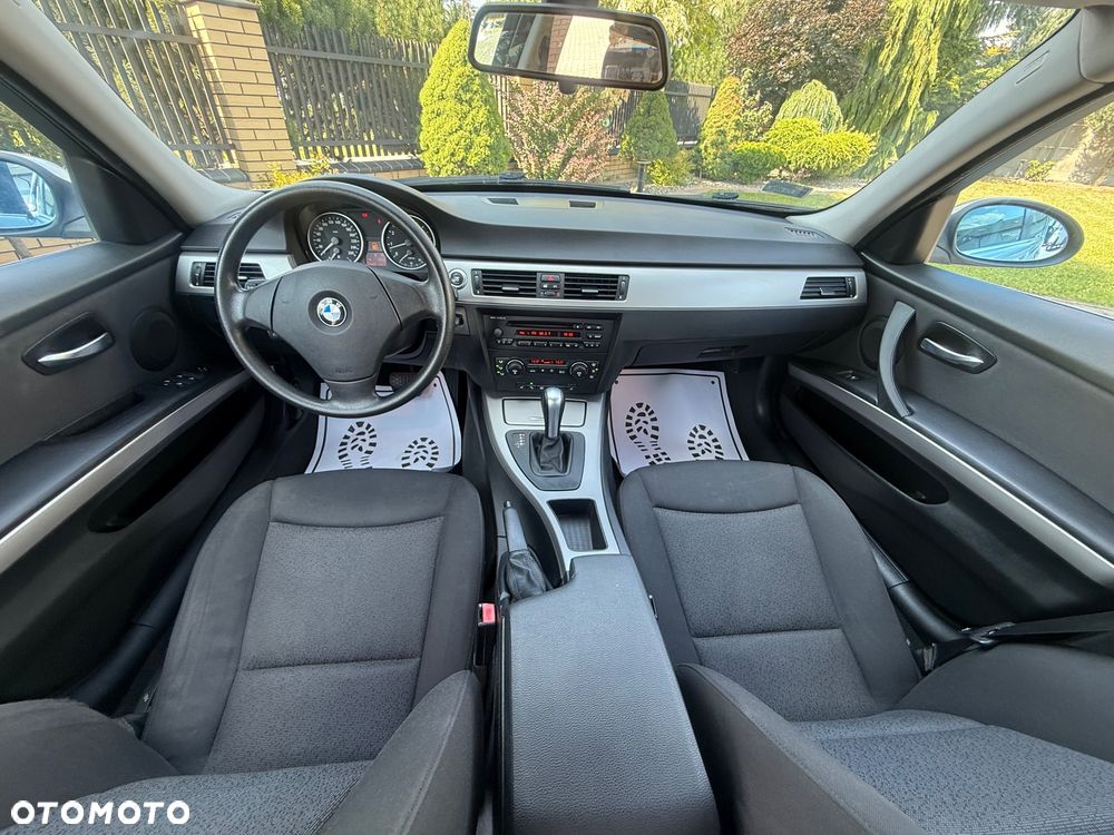 BMW Seria 3 325i - 2