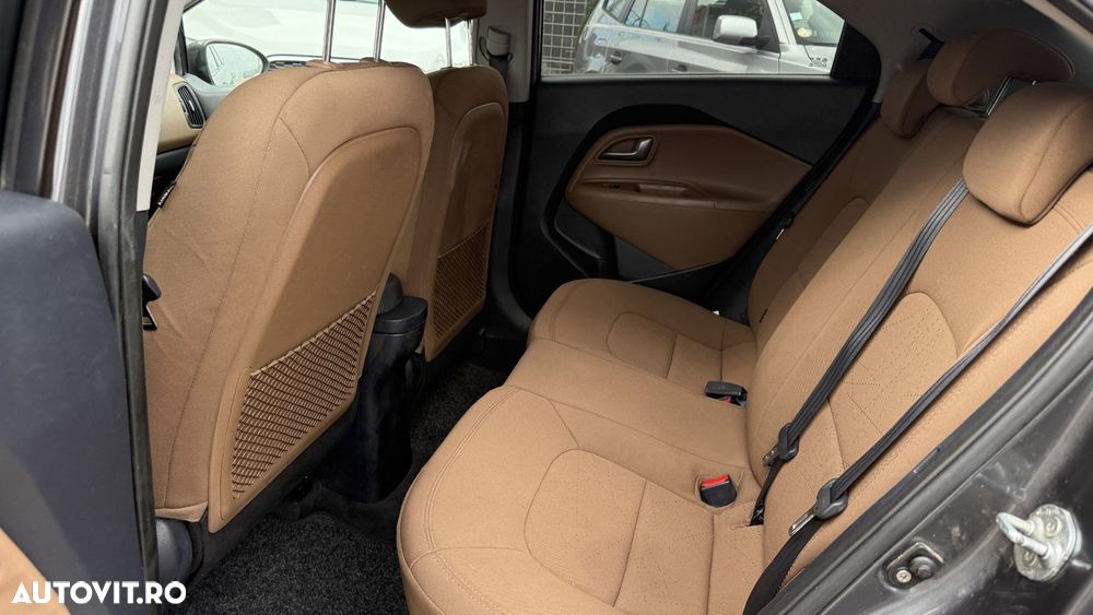 Kia Rio - 9