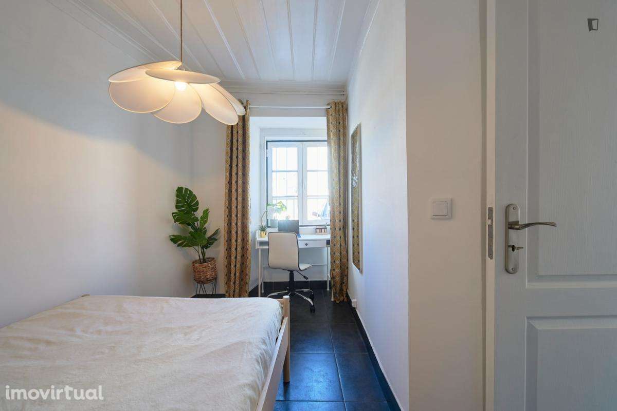 Quarto - localizado em Ajuda Lisbon - Grande imagem: 3/29