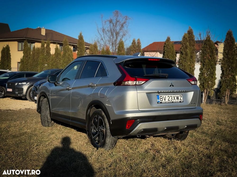 Mitsubishi Eclipse-Cross PHEV Intense+ Black - 6