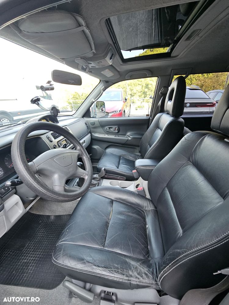 Mitsubishi Pajero Sport 2.5 TD Intense Piele + - 9