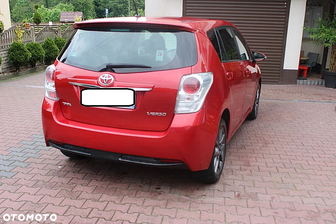 Toyota Verso 1.6 Premium - 4