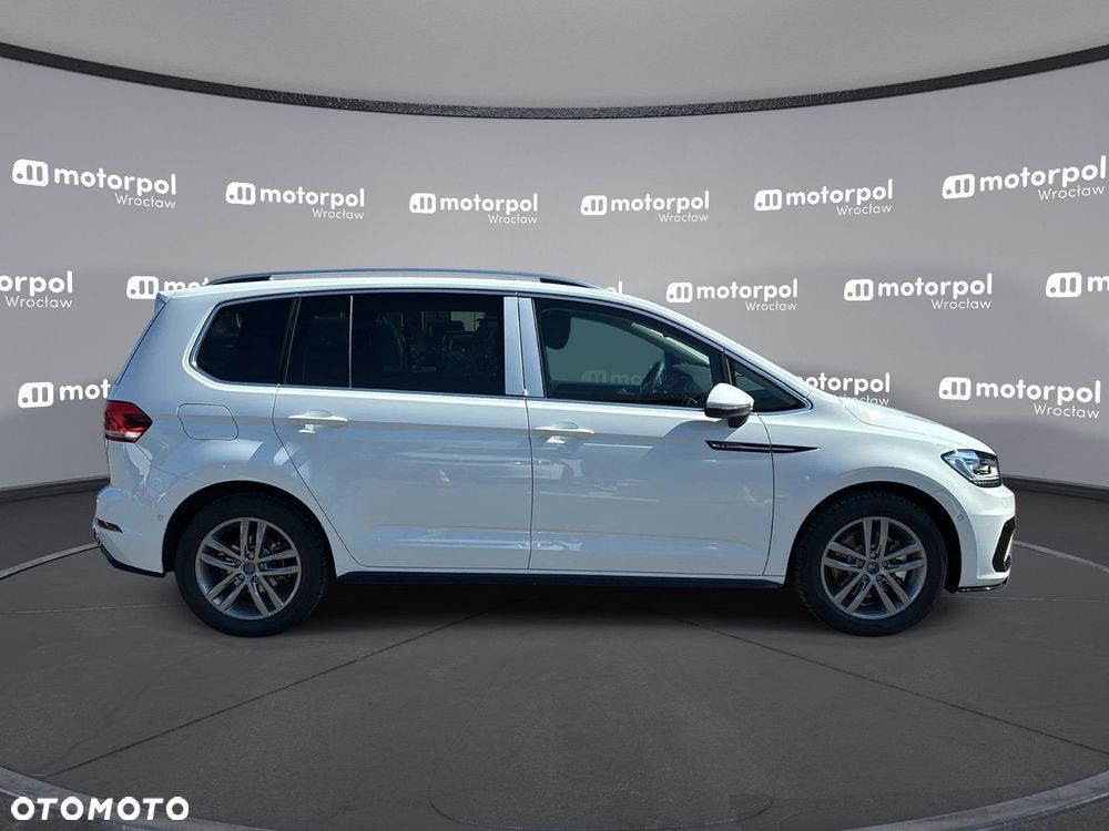 Volkswagen Touran - 11