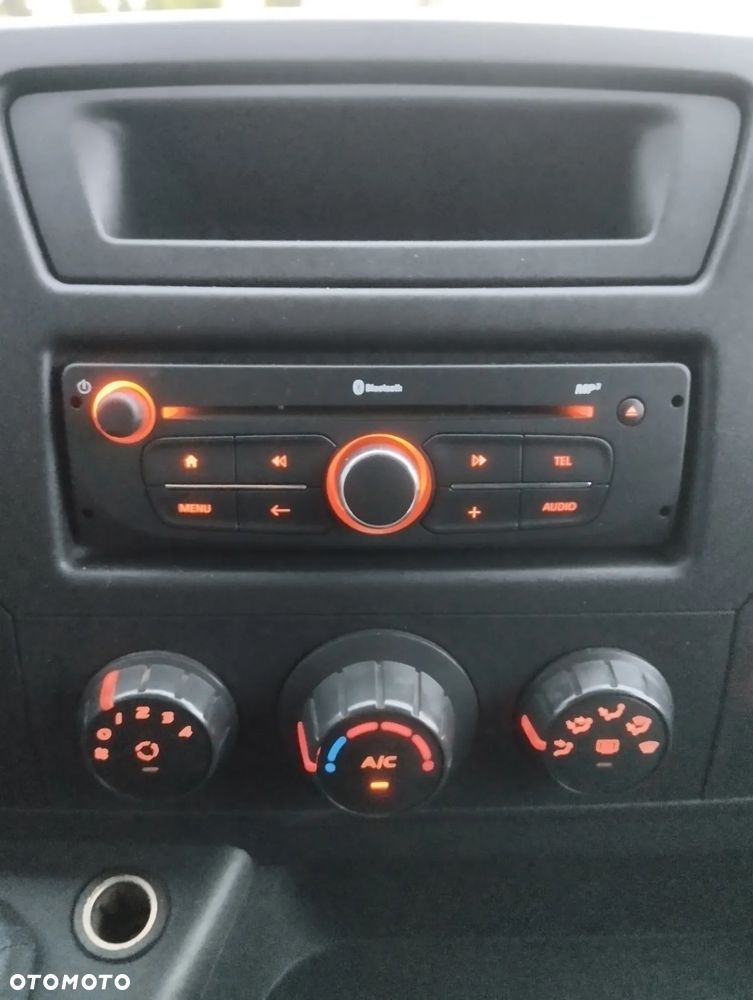 Renault Master !!! TYLKO 186 tys km !!! KLIMATYZACJA ! BEZ Adblue !!! KAMERA ! Sprowadzony Zarejestrowany !!! Nie movano - 3