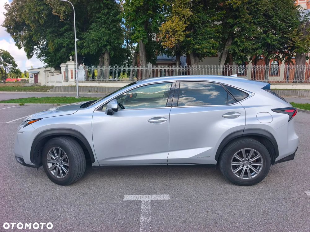 Lexus NX 300h Comfort AWD - 3