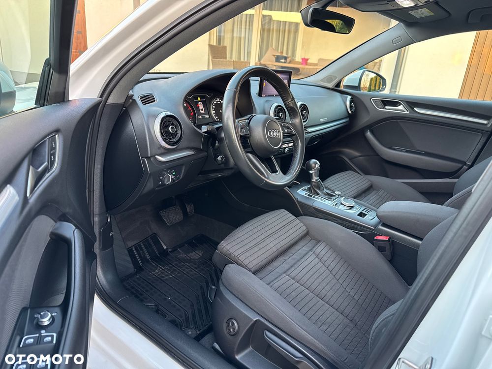Audi A3 Limousine 35 TFSI S tronic S line - 6