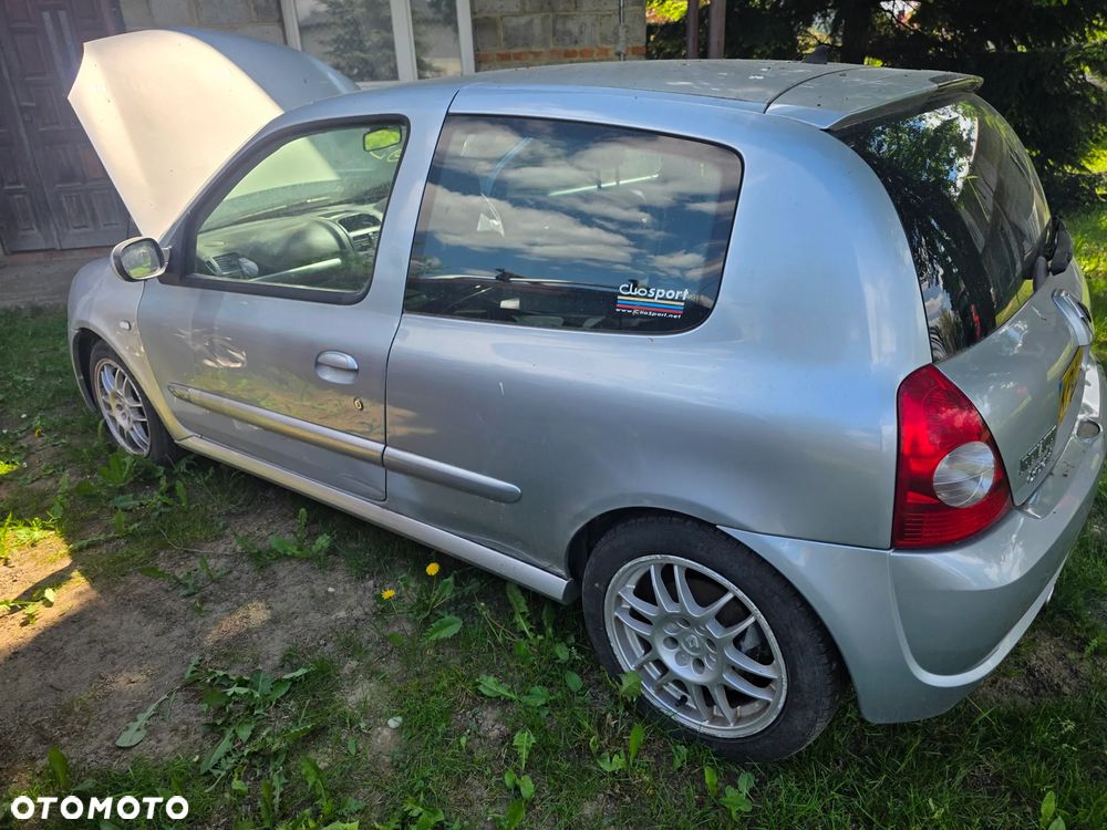 Renault Clio 2.0 16V Sport - 2