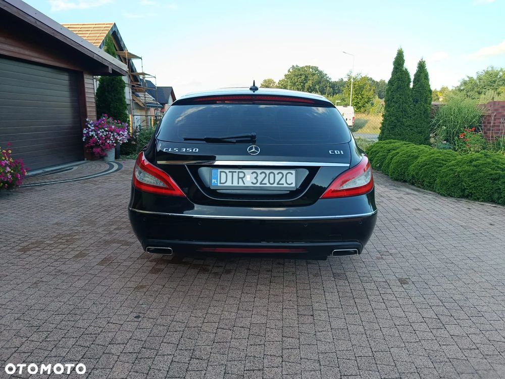 Mercedes-Benz CLS - 32