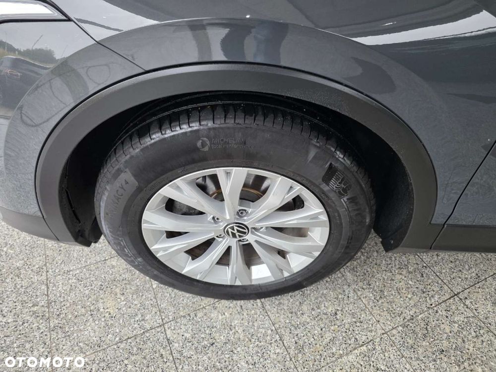 Volkswagen Tiguan - 19